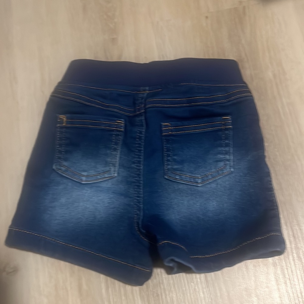 Denim shorts - Picture 2 of 2